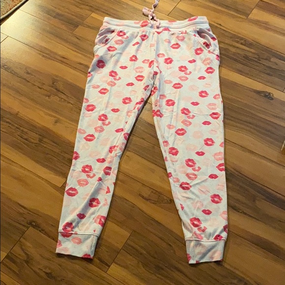 Lips 💋 PJ set - super soft - Picture 4 of 4